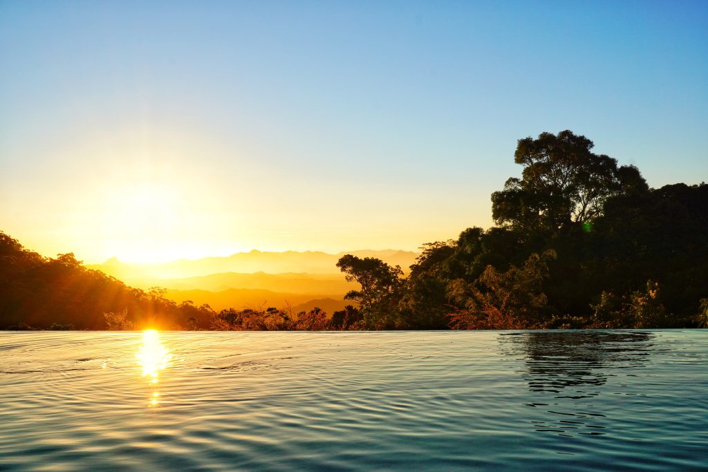 Sonnenuntergang Am Infinitypool Im Lamington Nationalpark, Australien